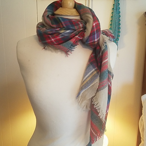 NEW Shall scarf buffalo plaid - Picture 6 of 7